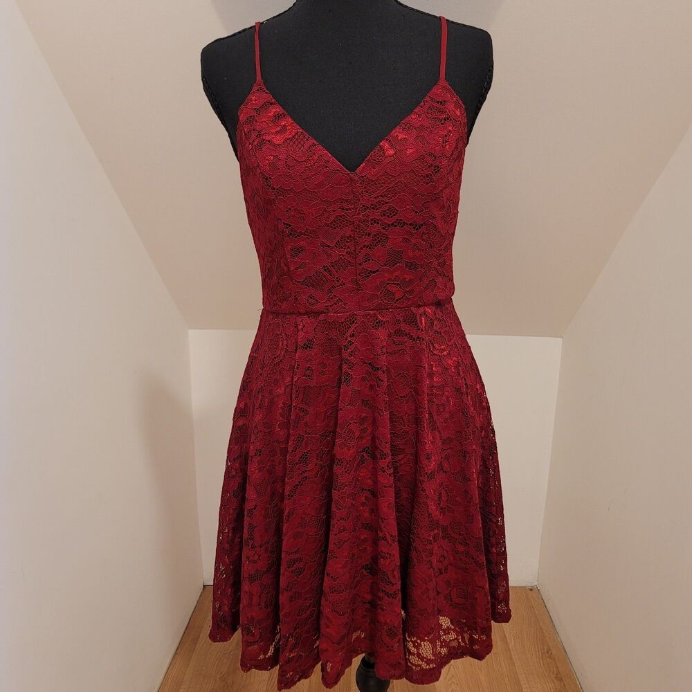 Kimchi Blue Urban Outfitters Red Lace Open Back Skater Dress Size 4 Mini V-Neck